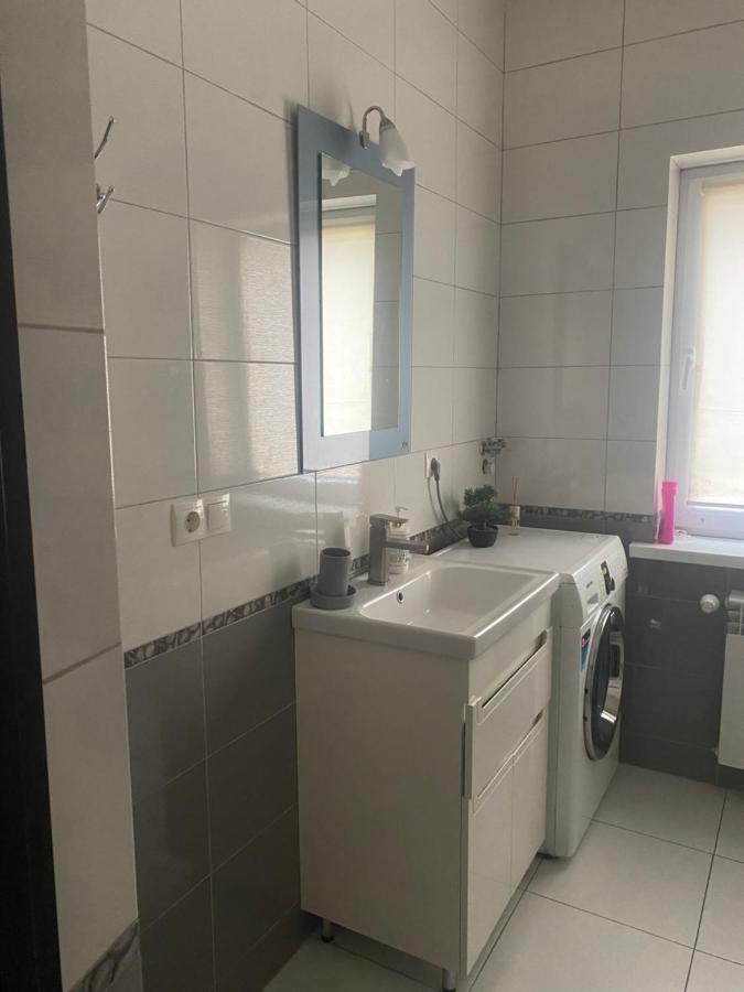 Guest House Olzhycha 45 Б 키예프 외부 사진